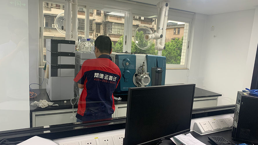 精密設備搬運調(diào)試